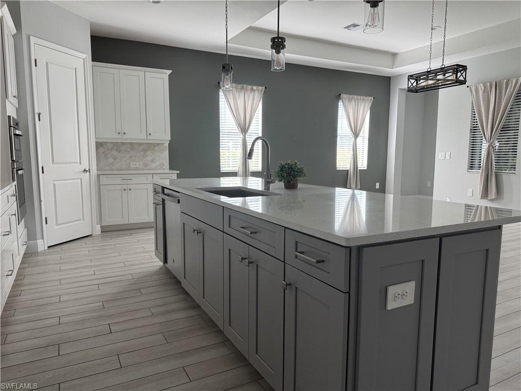 3995 Pegasus WAY, NAPLES FL 34120-24