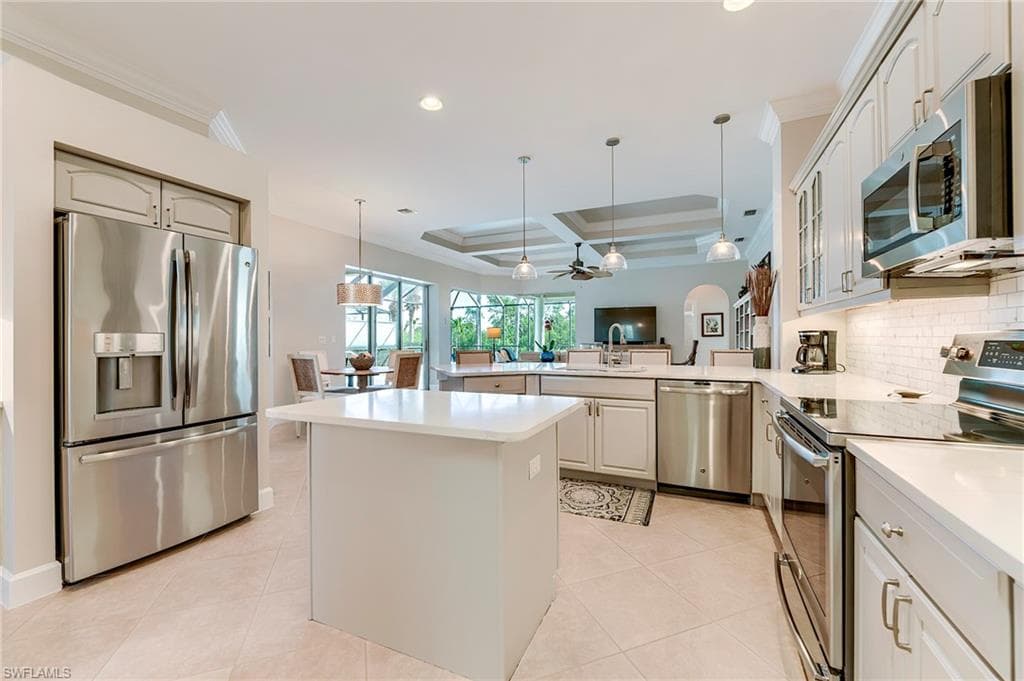 8782 New Castle DR, FORT MYERS FL 33908-22