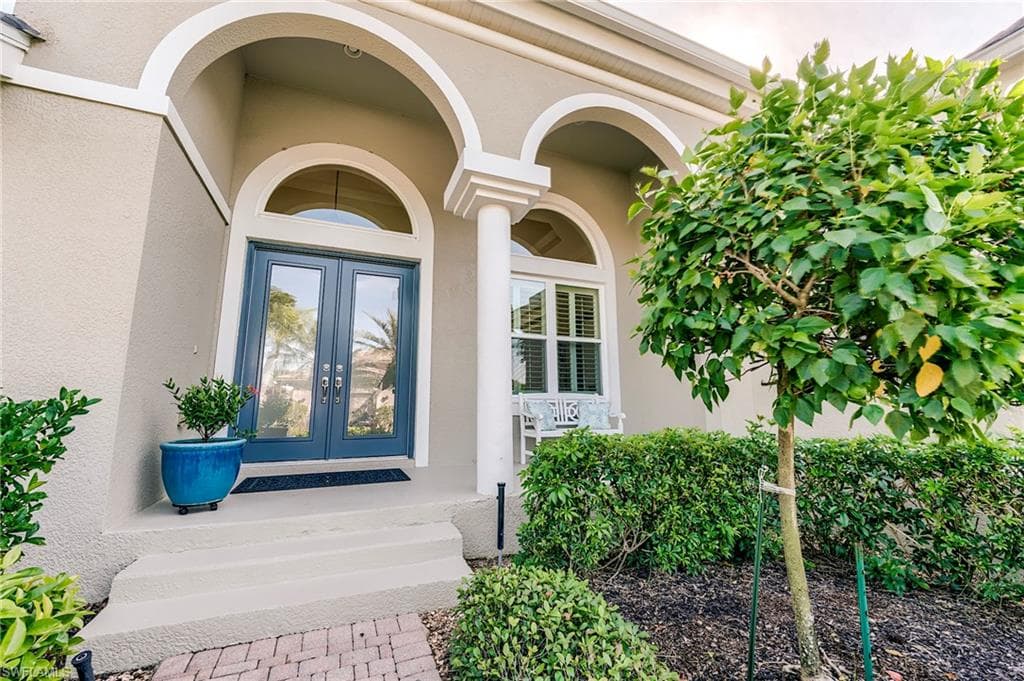 8782 New Castle DR, FORT MYERS FL 33908-3