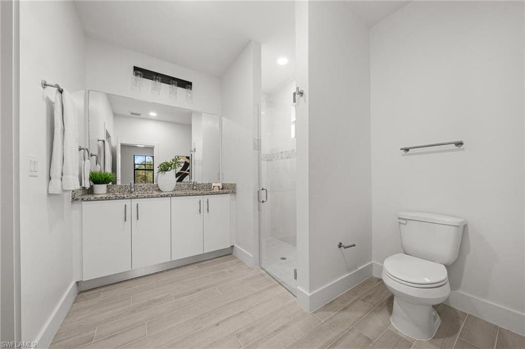 1826 NE 10th PL-11
