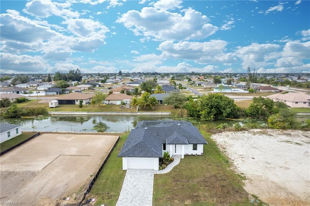 1826 NE 10th PL-25