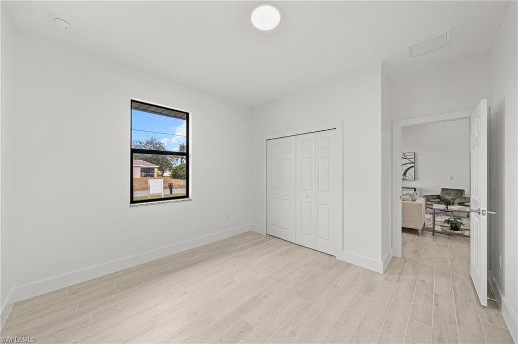 1826 NE 10th PL-13
