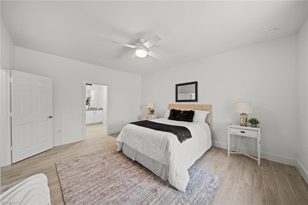 1826 NE 10th PL-10