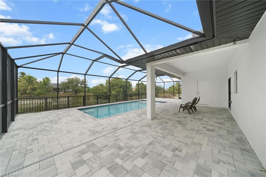 1826 NE 10th PL-18