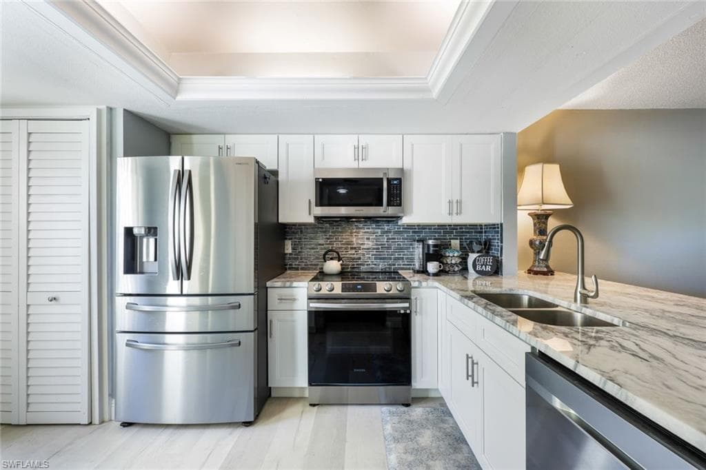 15177 Parkside DR # 104, FORT MYERS FL 33908-3