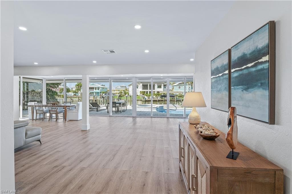 18452 Cutlass DR, FORT MYERS BEACH FL 33931-2