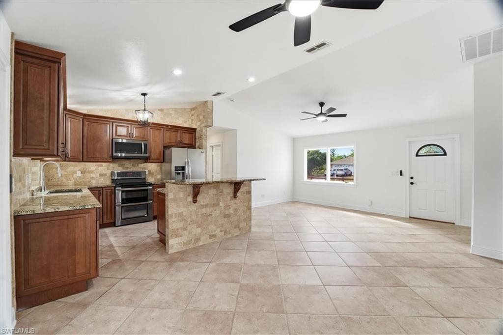 18343 Hawthorne RD, FORT MYERS FL 33967-6