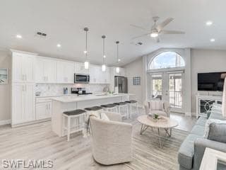 240 Nature View CT, FORT MYERS BEACH FL 33931-1