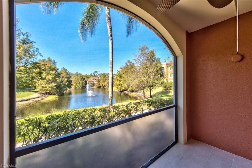 1200 Reserve WAY # 106, NAPLES FL 34105-16