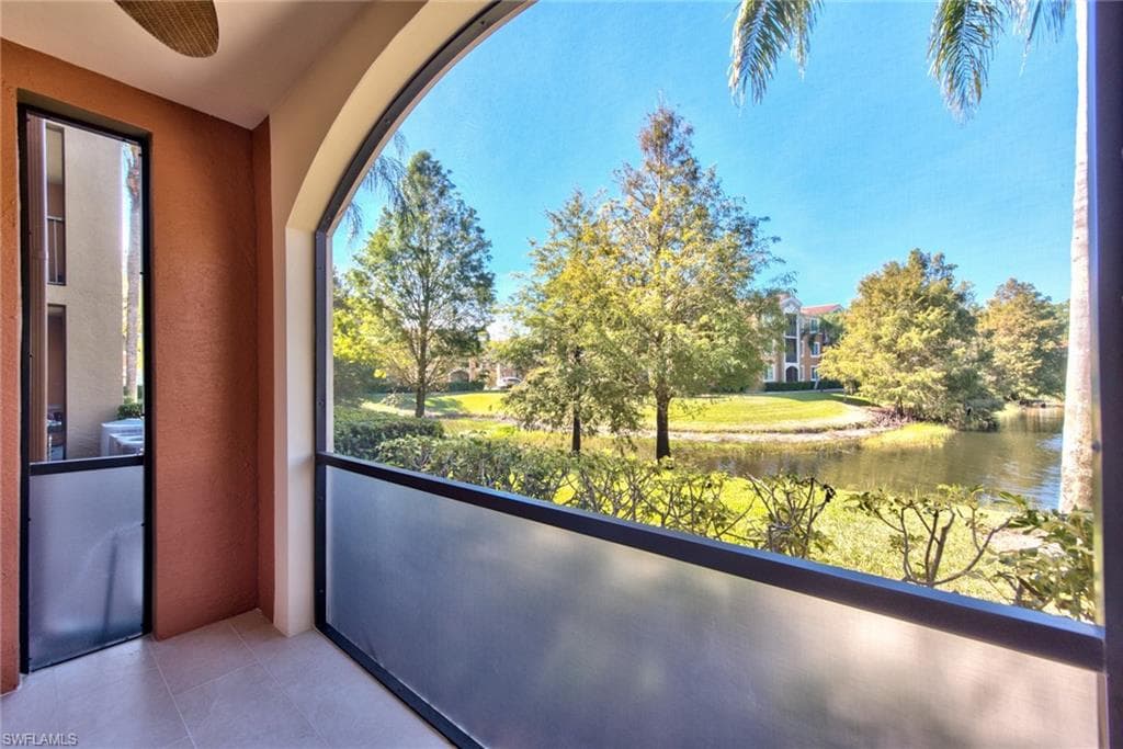 1200 Reserve WAY # 106, NAPLES FL 34105-15