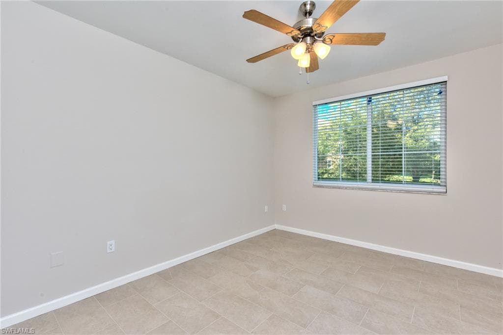 1200 Reserve WAY # 106, NAPLES FL 34105-8