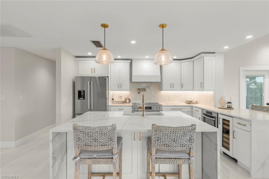 9455 Coventry CT, SANIBEL FL 33957-5