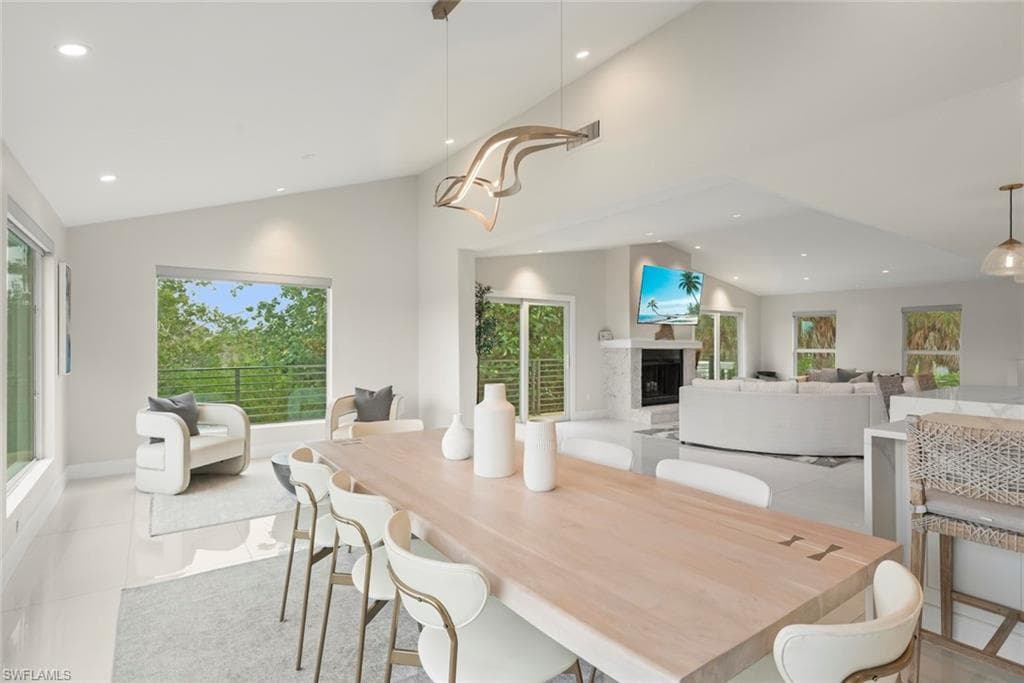 9455 Coventry CT, SANIBEL FL 33957-10