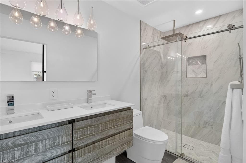 565 110th AVE N-22