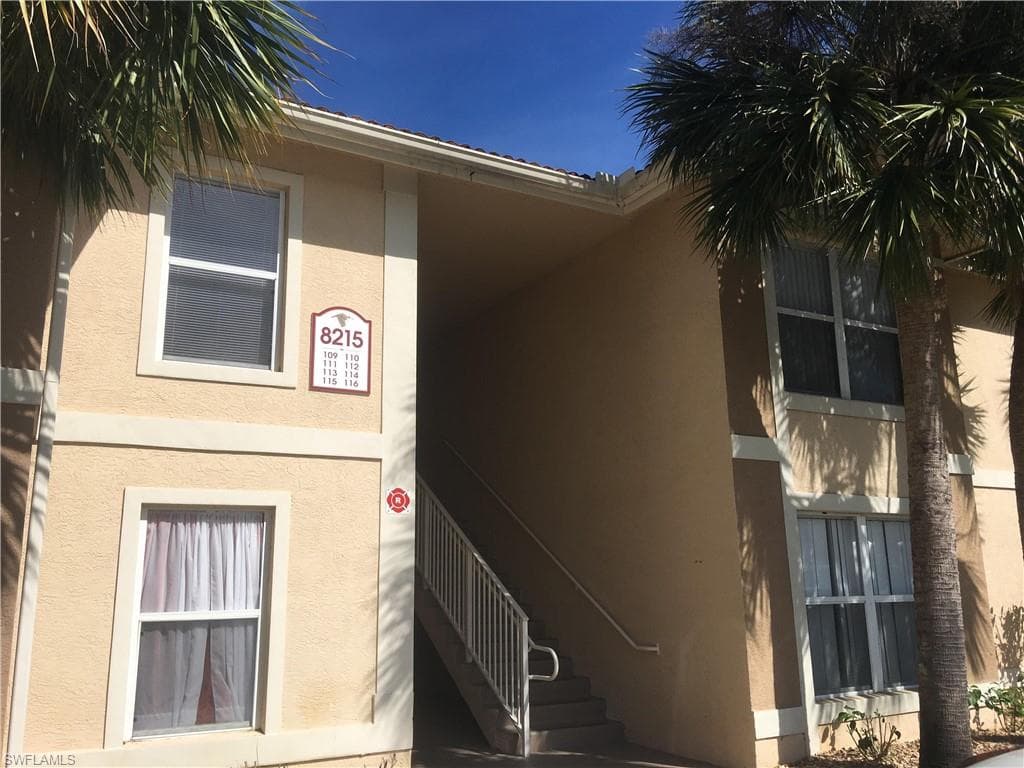 8215 Ibis Club DR # 109, NAPLES FL 34104-19
