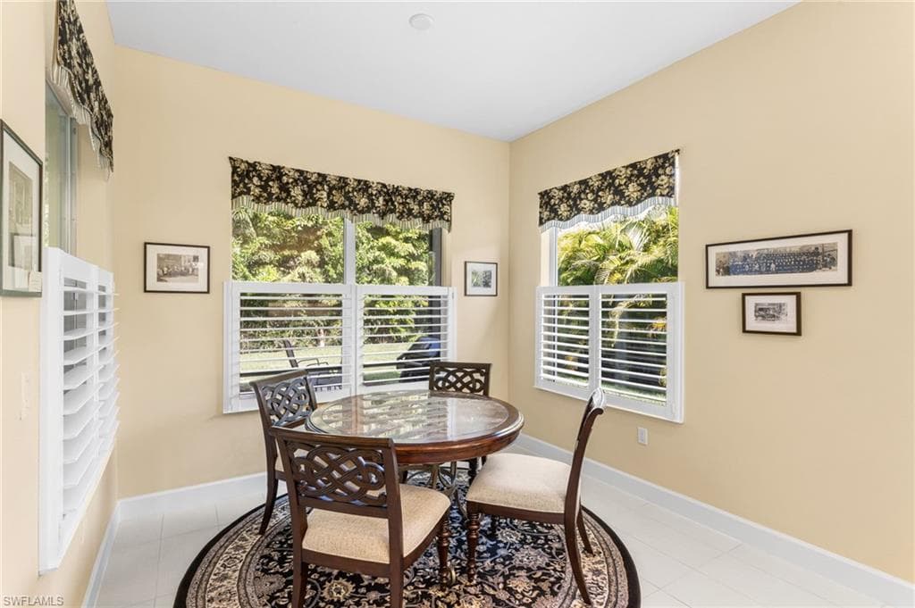11409 Jacaranda DR, NAPLES FL 34120-12