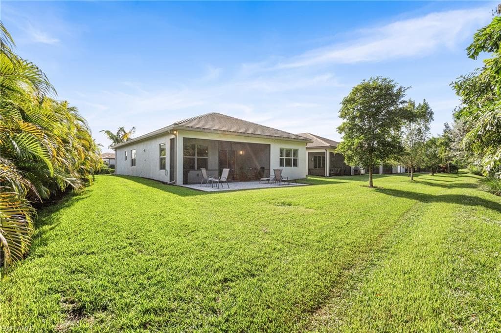 11409 Jacaranda DR, NAPLES FL 34120-29