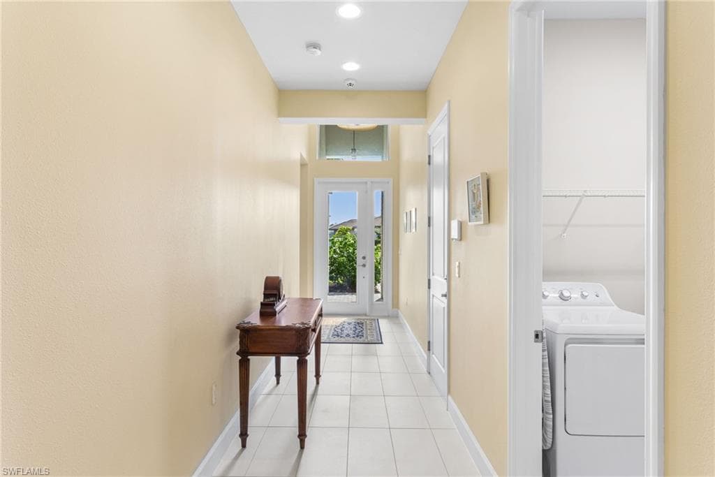 11409 Jacaranda DR, NAPLES FL 34120-20