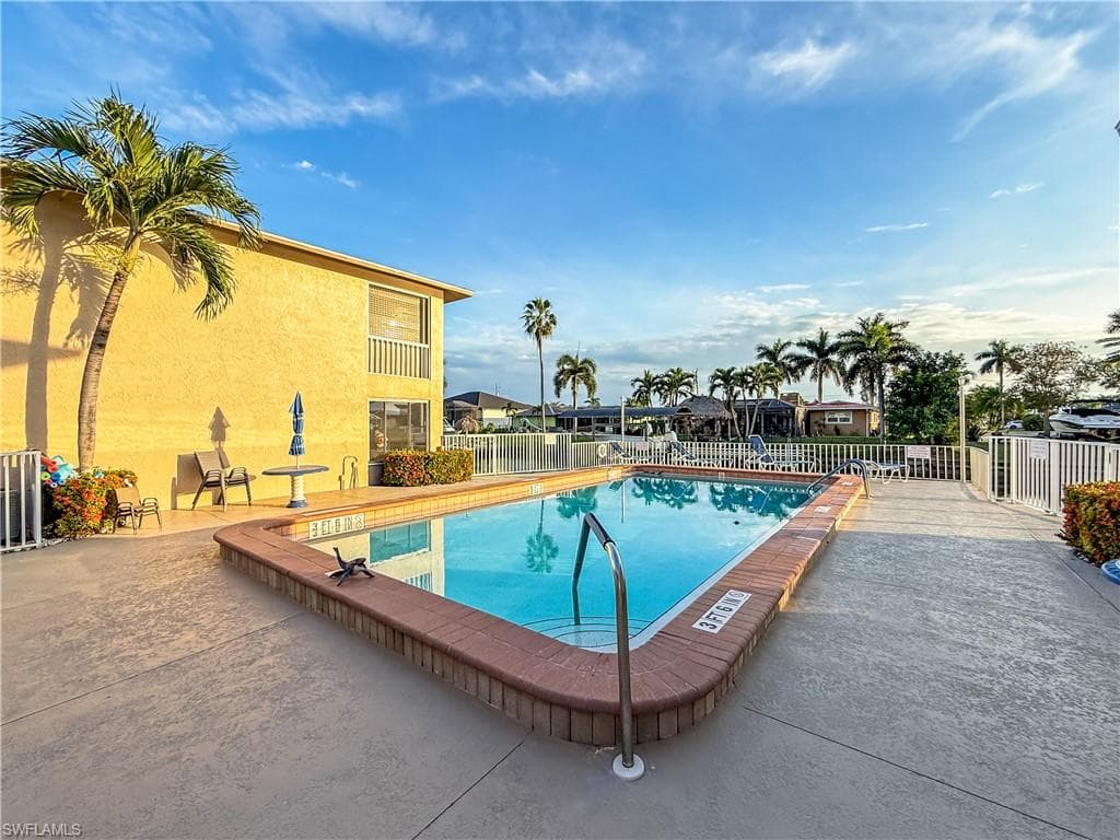 1304 Miramar ST # 202, CAPE CORAL FL 33904-22