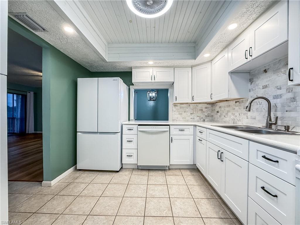 1304 Miramar ST # 202, CAPE CORAL FL 33904-12