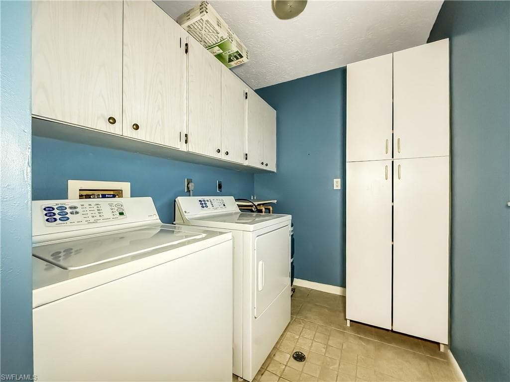 1304 Miramar ST # 202, CAPE CORAL FL 33904-21