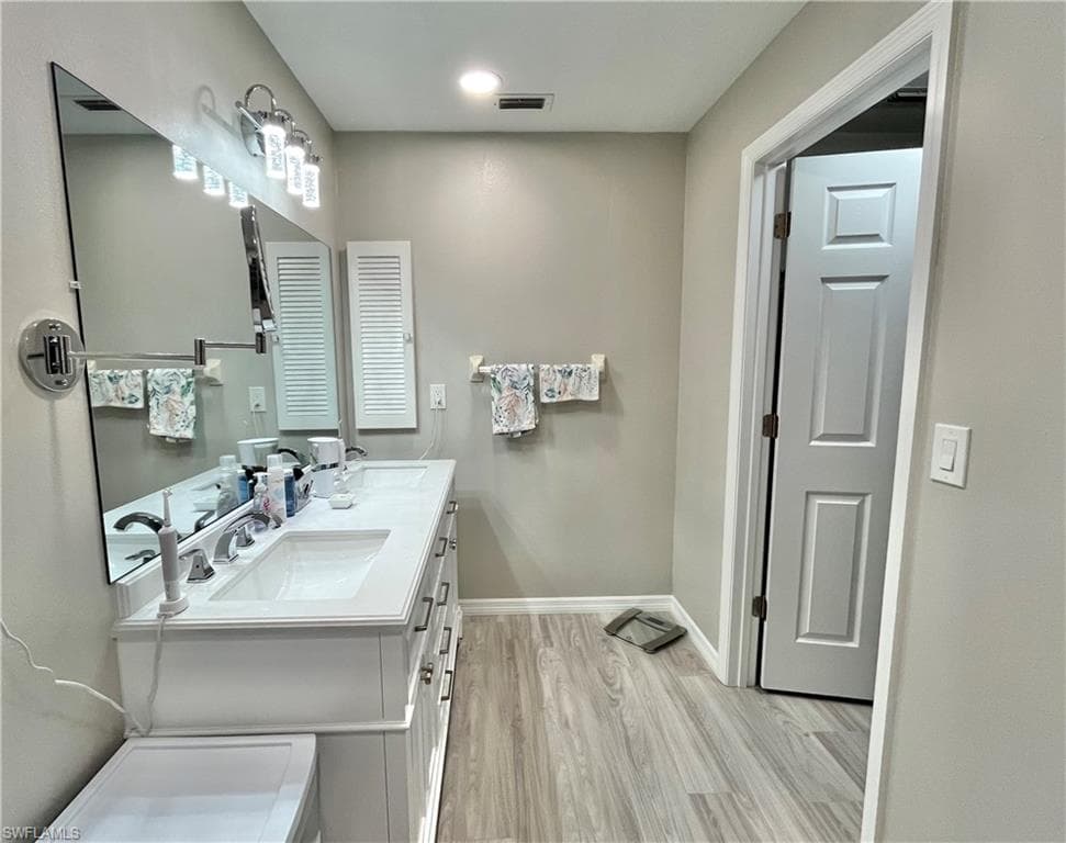 1254 Hazeltine DR-22
