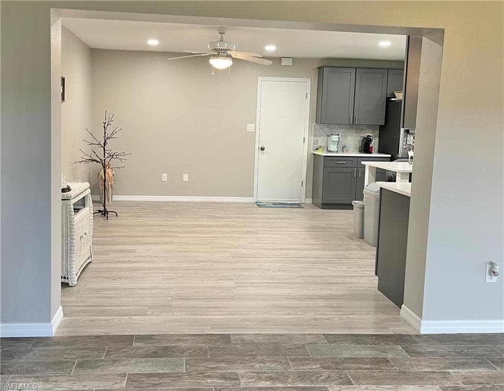 1254 Hazeltine DR-16