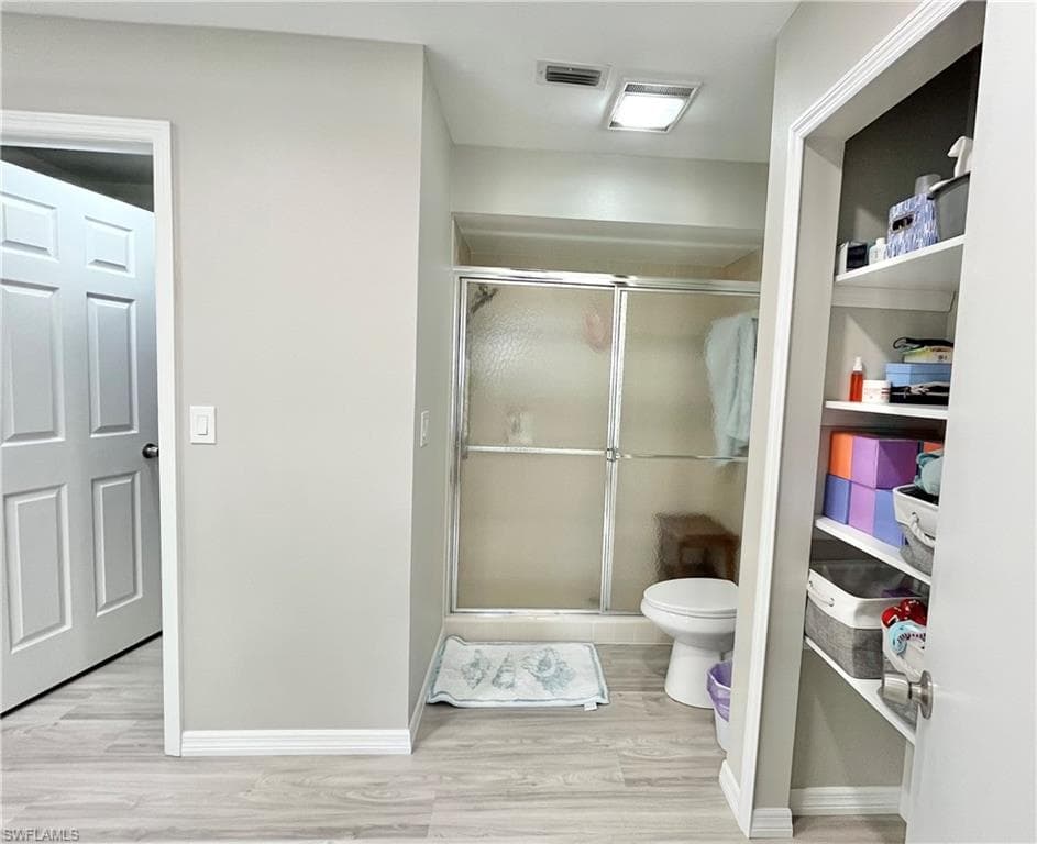 1254 Hazeltine DR-27