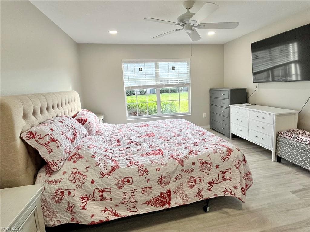 1254 Hazeltine DR-19