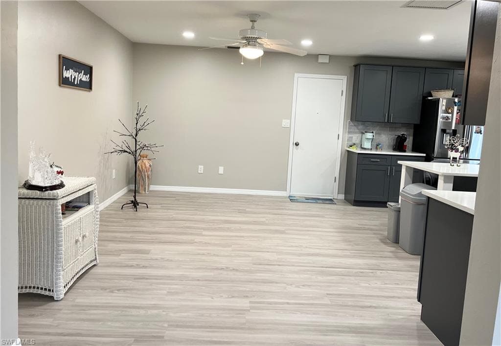 1254 Hazeltine DR-34