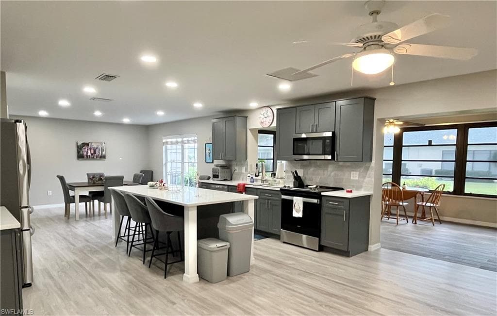 1254 Hazeltine DR-7