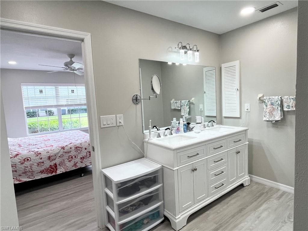 1254 Hazeltine DR-24