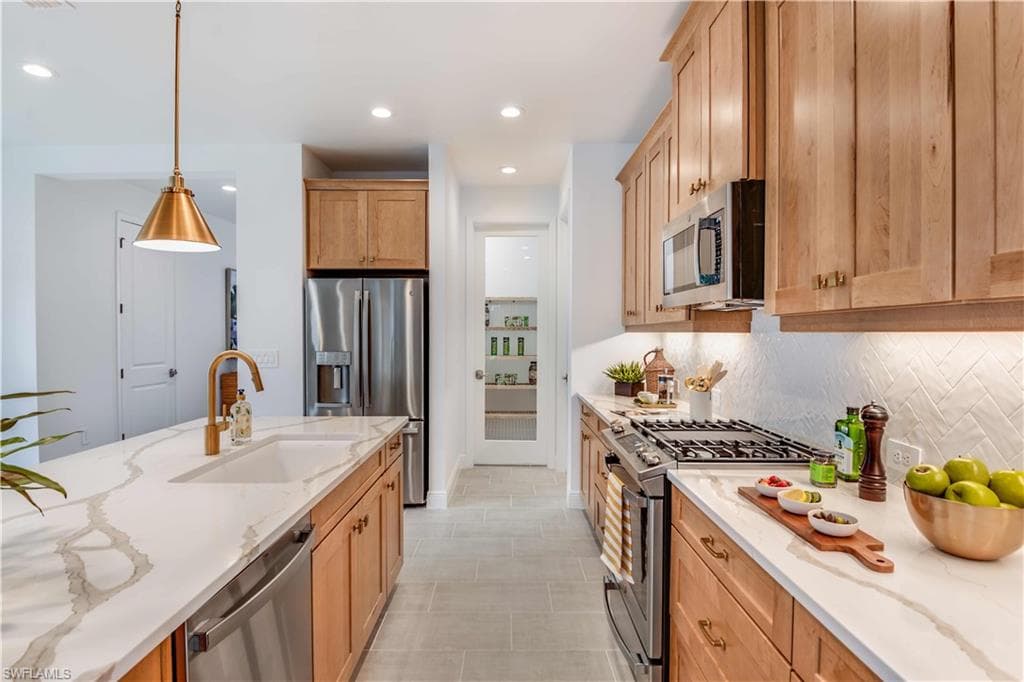 17803 Saddlebunch Key, FORT MYERS FL 33908-3