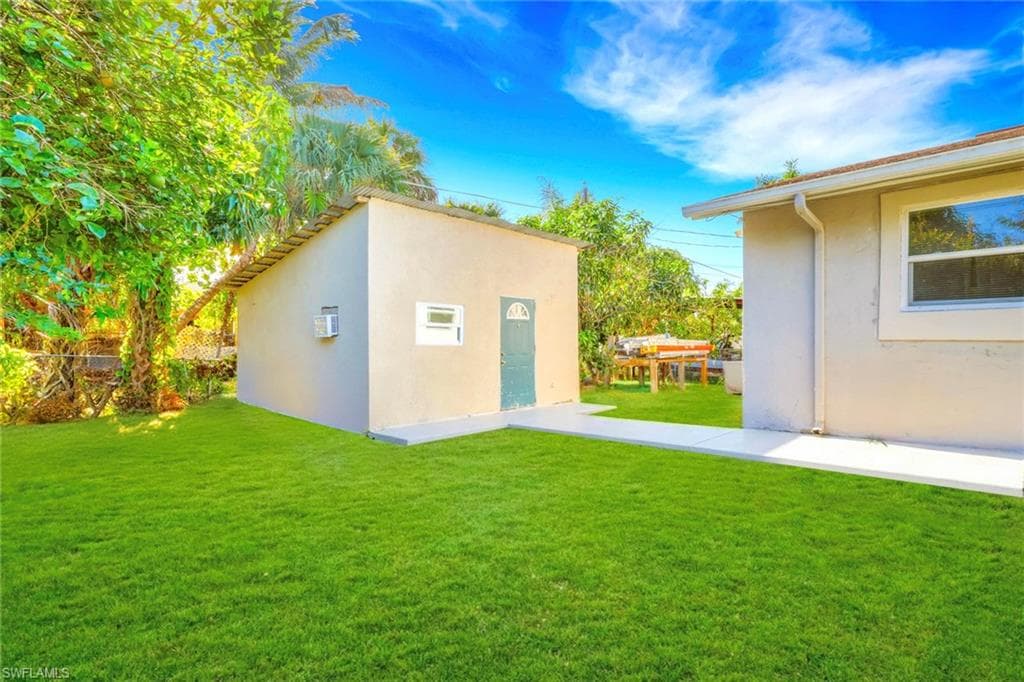 5306 Martin ST, NAPLES FL 34113-2