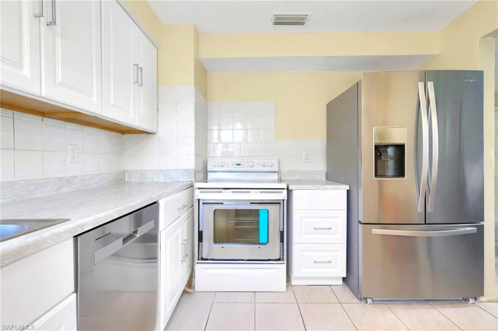 5306 Martin ST, NAPLES FL 34113-35