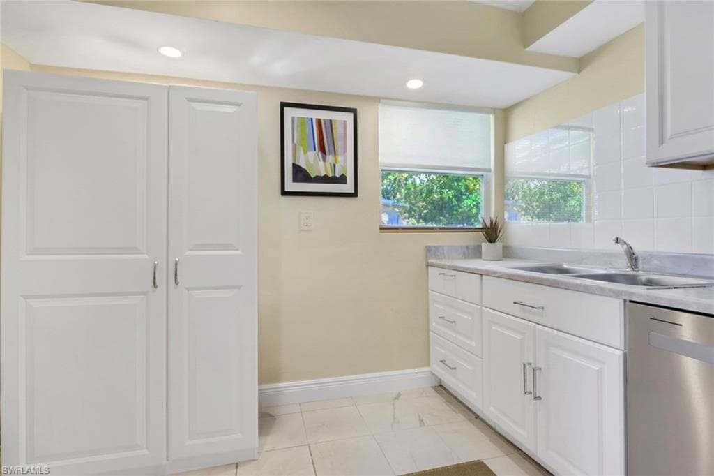 5306 Martin ST, NAPLES FL 34113-38