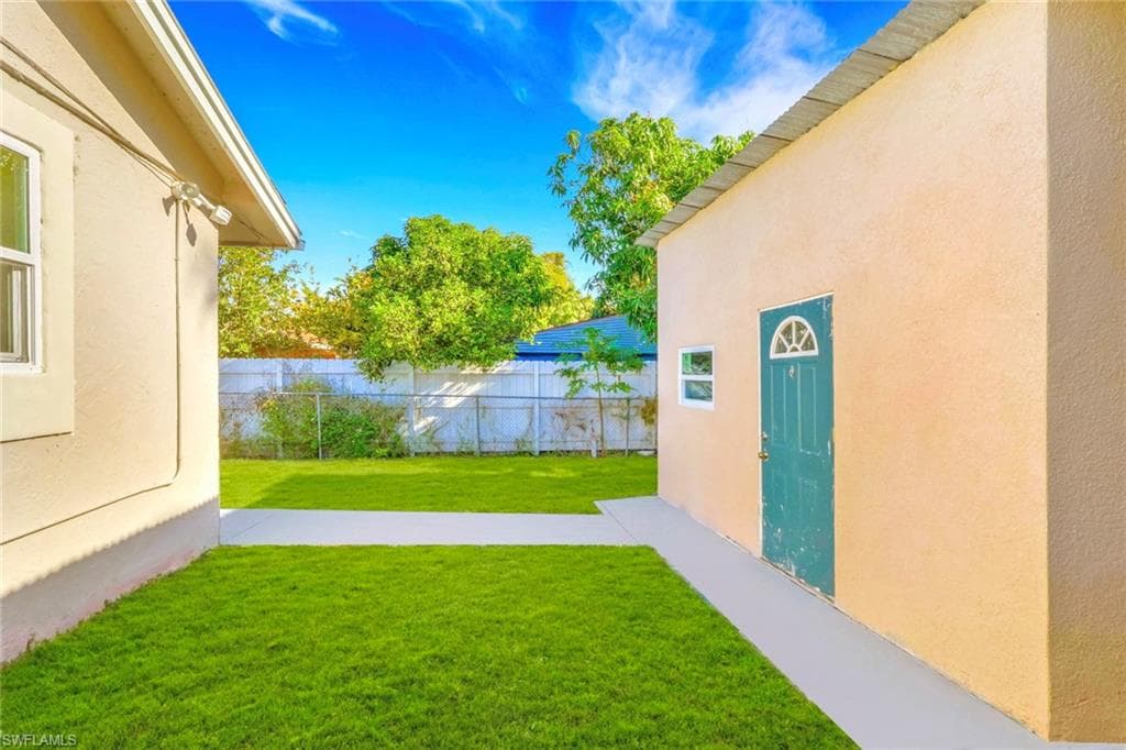 5306 Martin ST, NAPLES FL 34113-3