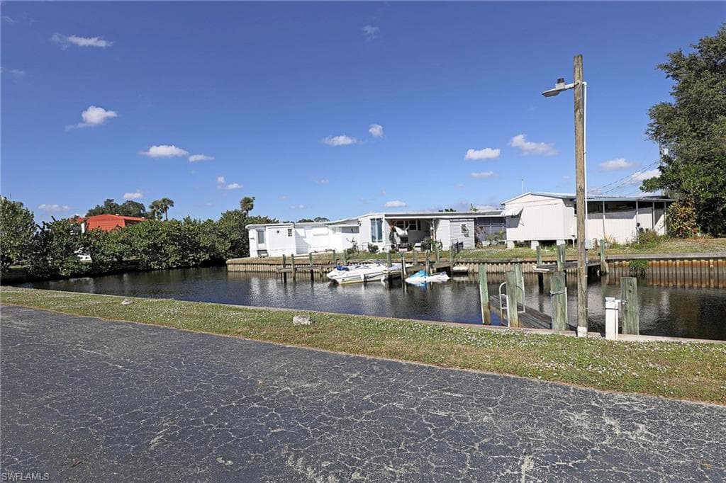 2012 S Olga DR # 40, FORT MYERS FL 33905-24