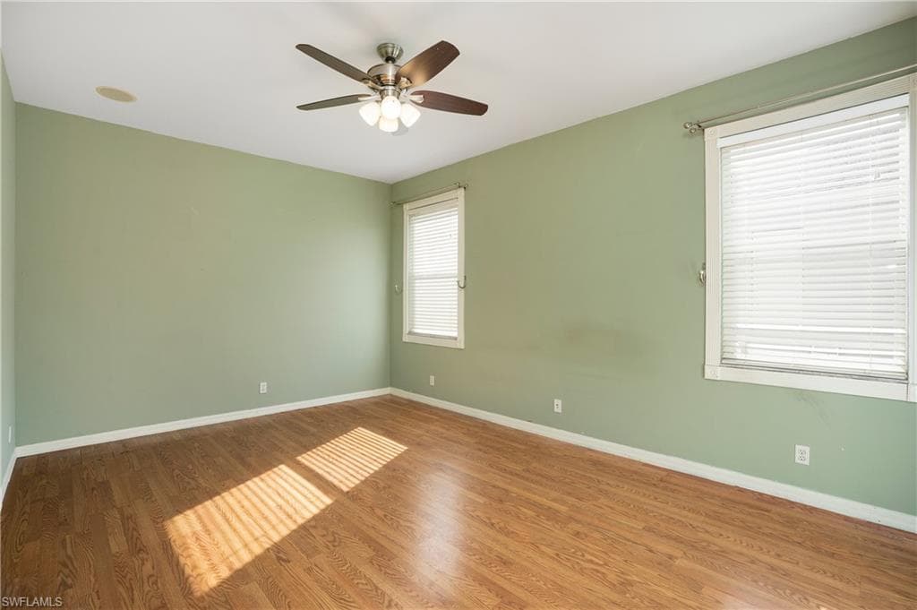 320 Spider Lily LN, NAPLES FL 34119-22