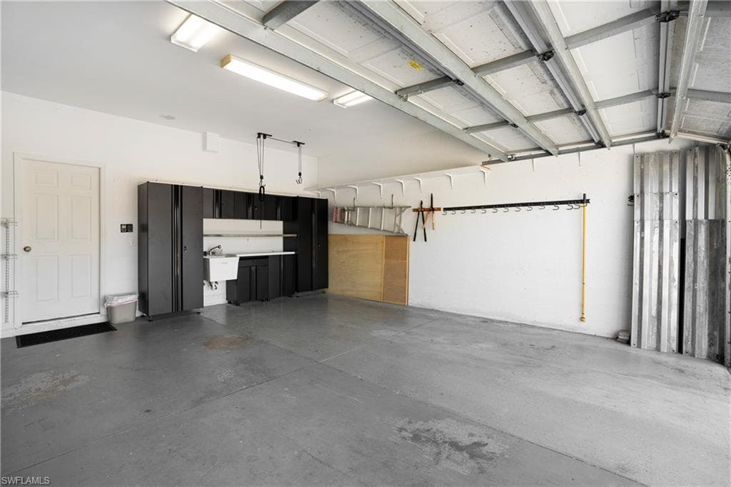 320 Spider Lily LN, NAPLES FL 34119-35