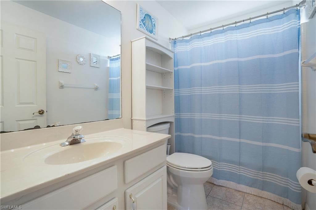 320 Spider Lily LN, NAPLES FL 34119-27