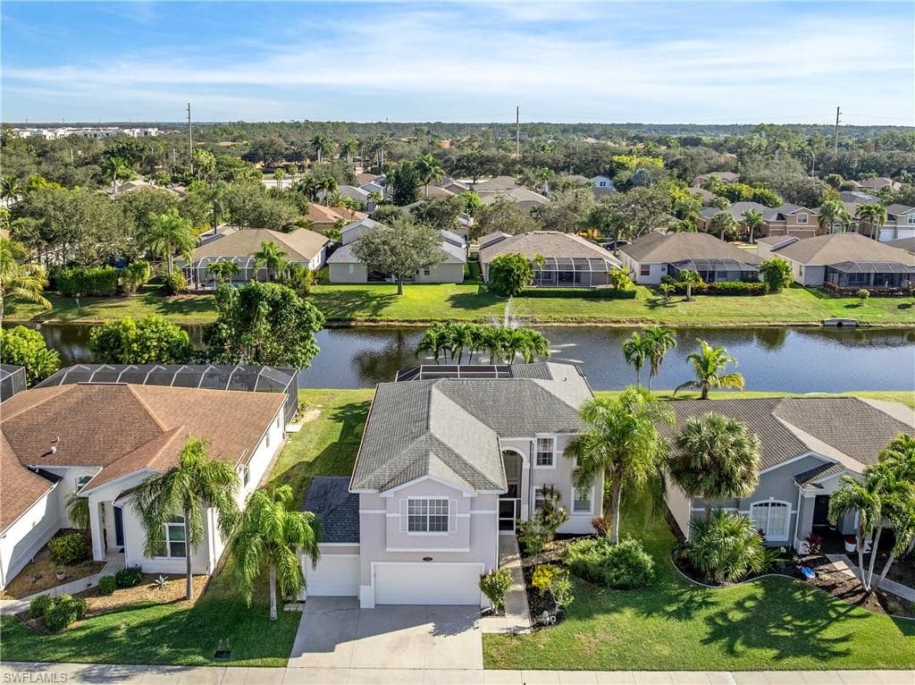 320 Spider Lily LN, NAPLES FL 34119-4