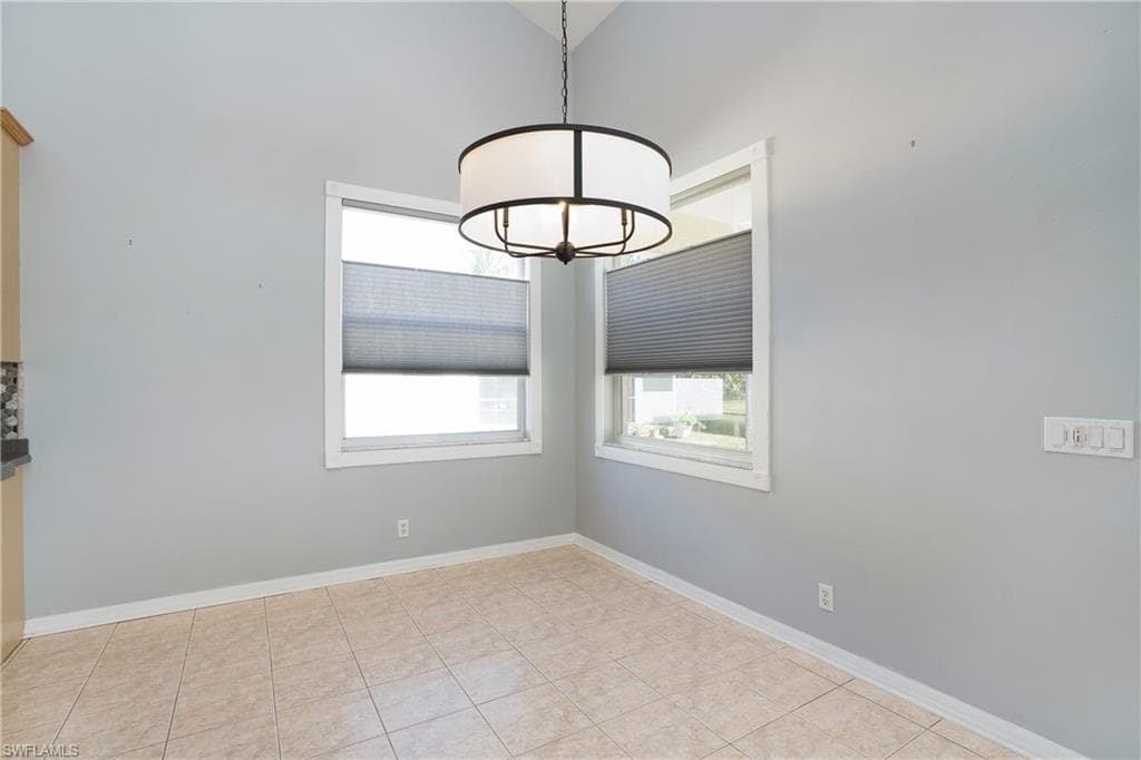 320 Spider Lily LN, NAPLES FL 34119-18