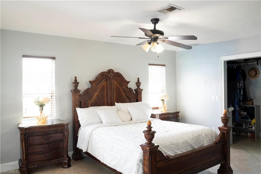 233 Baltusrol DR, NAPLES FL 34113-15