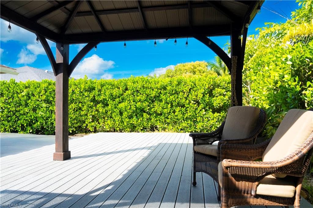 233 Baltusrol DR, NAPLES FL 34113-4