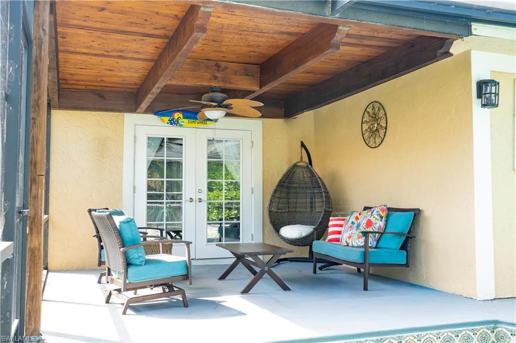 233 Baltusrol DR, NAPLES FL 34113-9