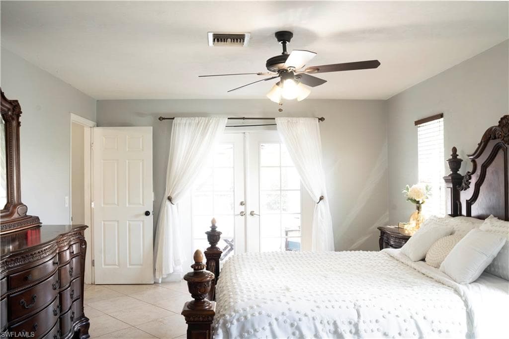 233 Baltusrol DR, NAPLES FL 34113-14