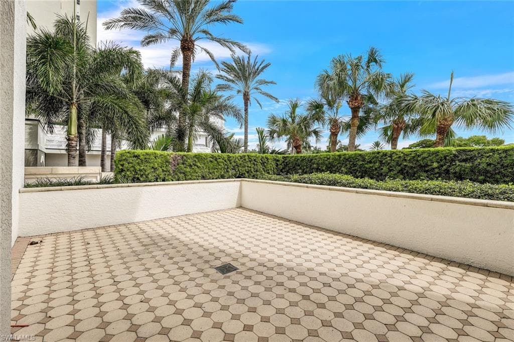 315 DUNES BLVD # 01, NAPLES FL 34110-27