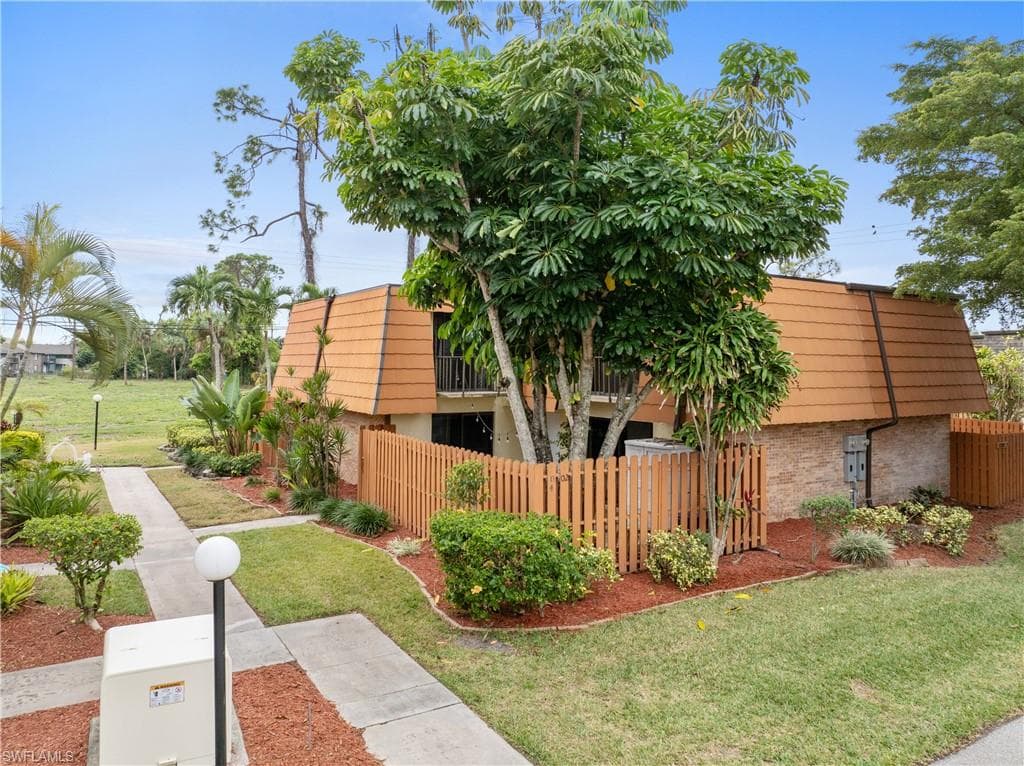 1702 Park Meadows DR # 1, FORT MYERS FL 33907-20