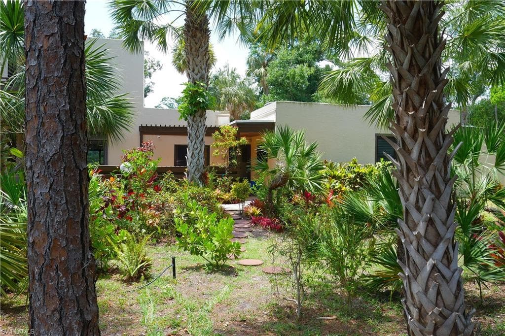 112 pinebrook DR, FORT MYERS FL 33907-30